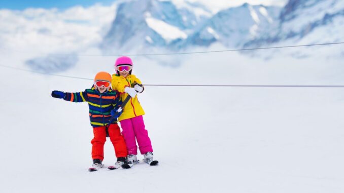 Comment choisir un vêtement de ski pour enfant ? - Actualités des