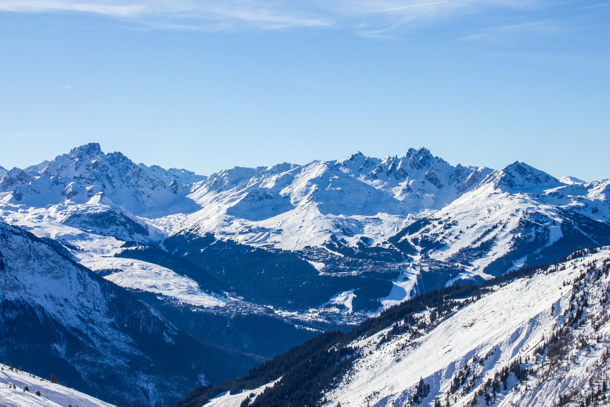 Les Trois Vallées le domaine skiable le plus grand du monde Les Trois Vallées le domaine skiable le plus grand du monde